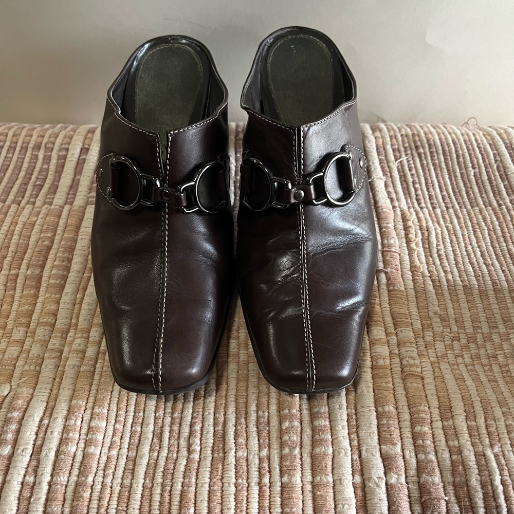 Leather brown heels